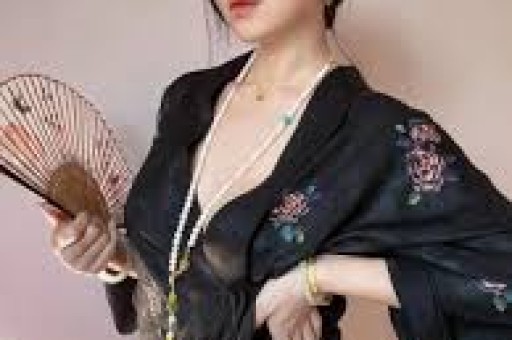 频频劈腿不断撩汉出轨不止如今的她现在怎么样了