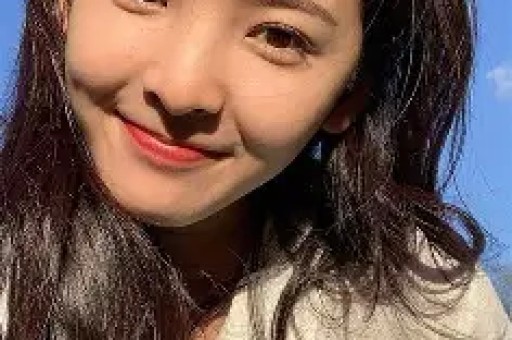 内娱清纯女星偷闯日本拍艳情片被网友当场撞破